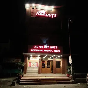  Hotel Red Huts India