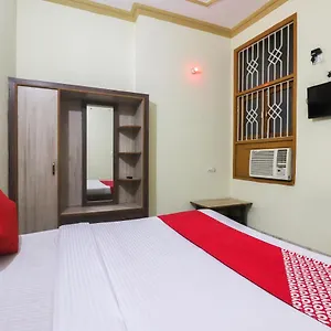 *** Hotel Oyo 67668 Laxmi Palace India